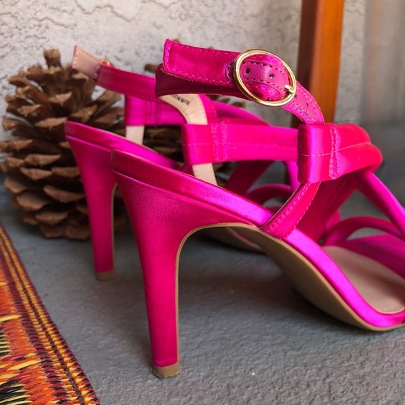 H&M bring pink satin sandals - Picture 4 of 8